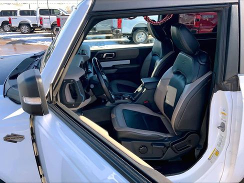 Certified 2022 Ford Bronco Wildtrak image 7