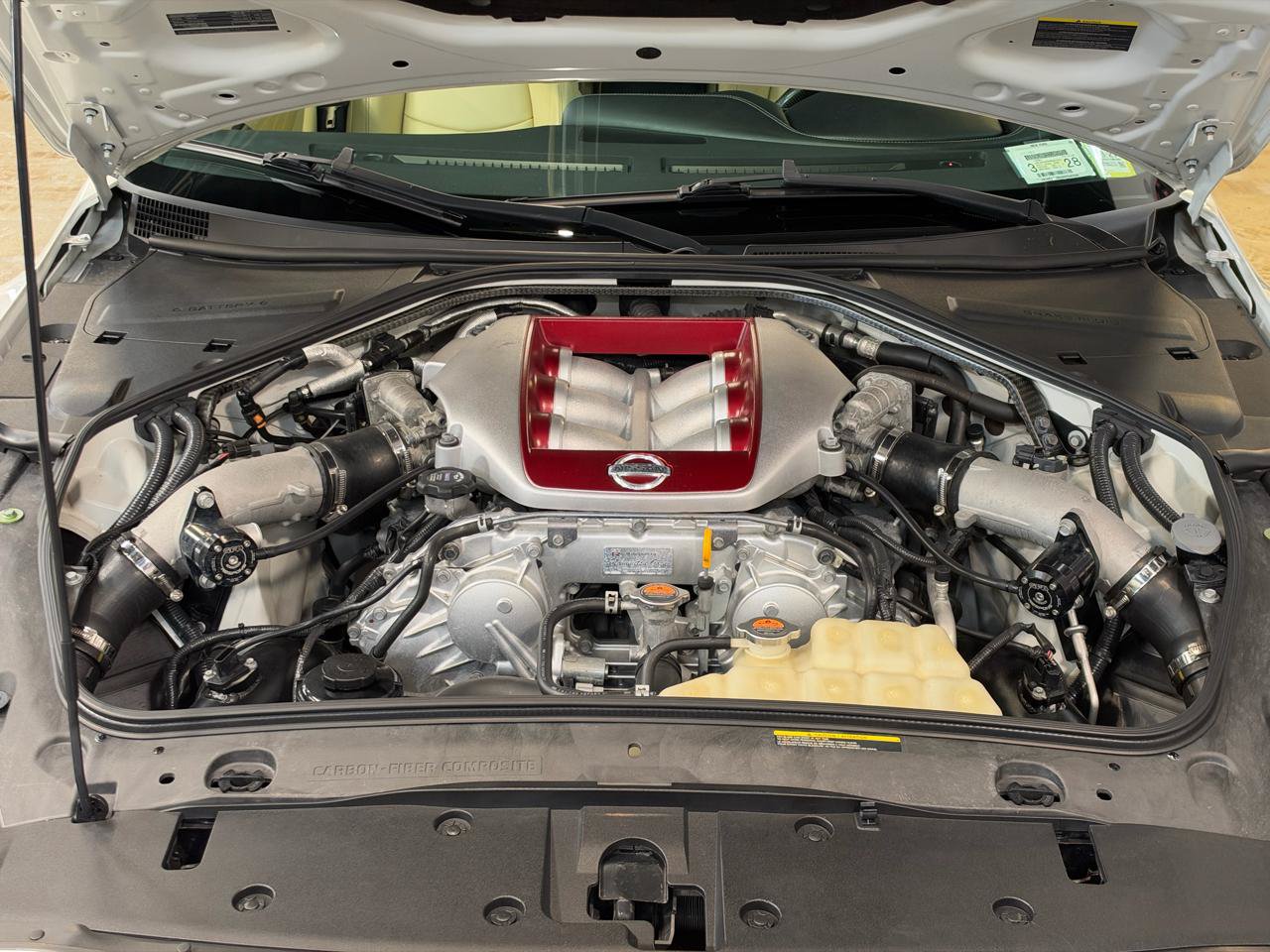 Used 2015 Nissan GT-R Premium AWD/4WD image 28