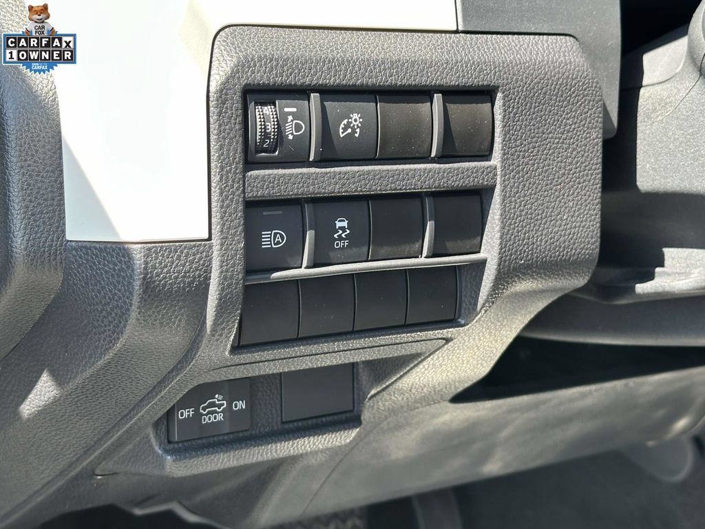 Used 2024 Toyota Tacoma TRD Off-Road AWD/4WD image 18