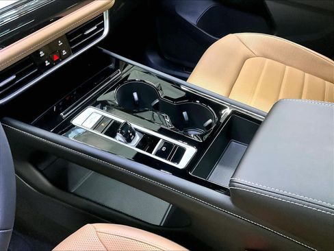 New 2026 Volkswagen Atlas Cross Sport SEL R-Line image 10