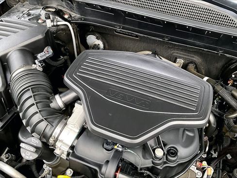 Used 2019 Chevrolet Blazer LT FWD image 33