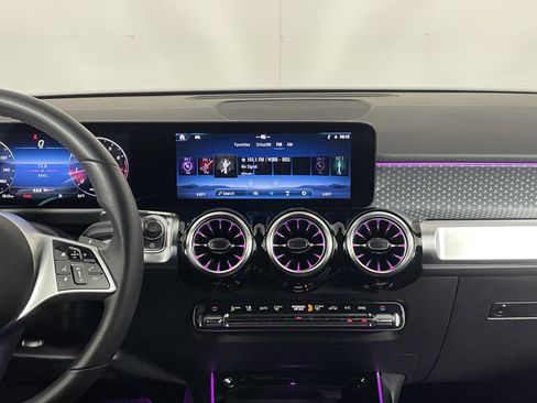 Certified 2025 Mercedes-Benz GLB 250 image 17