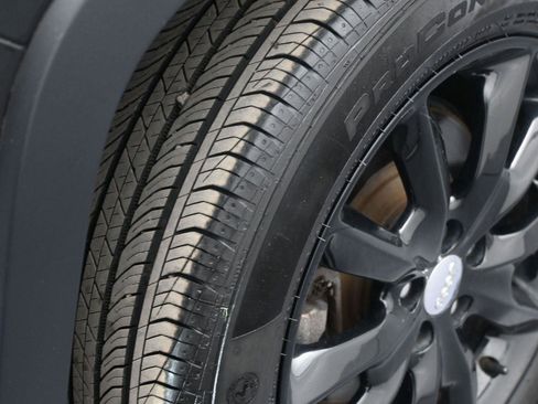 Used 2014 Jeep Cherokee Altitude w/ Comfort/Convenience Group image 12