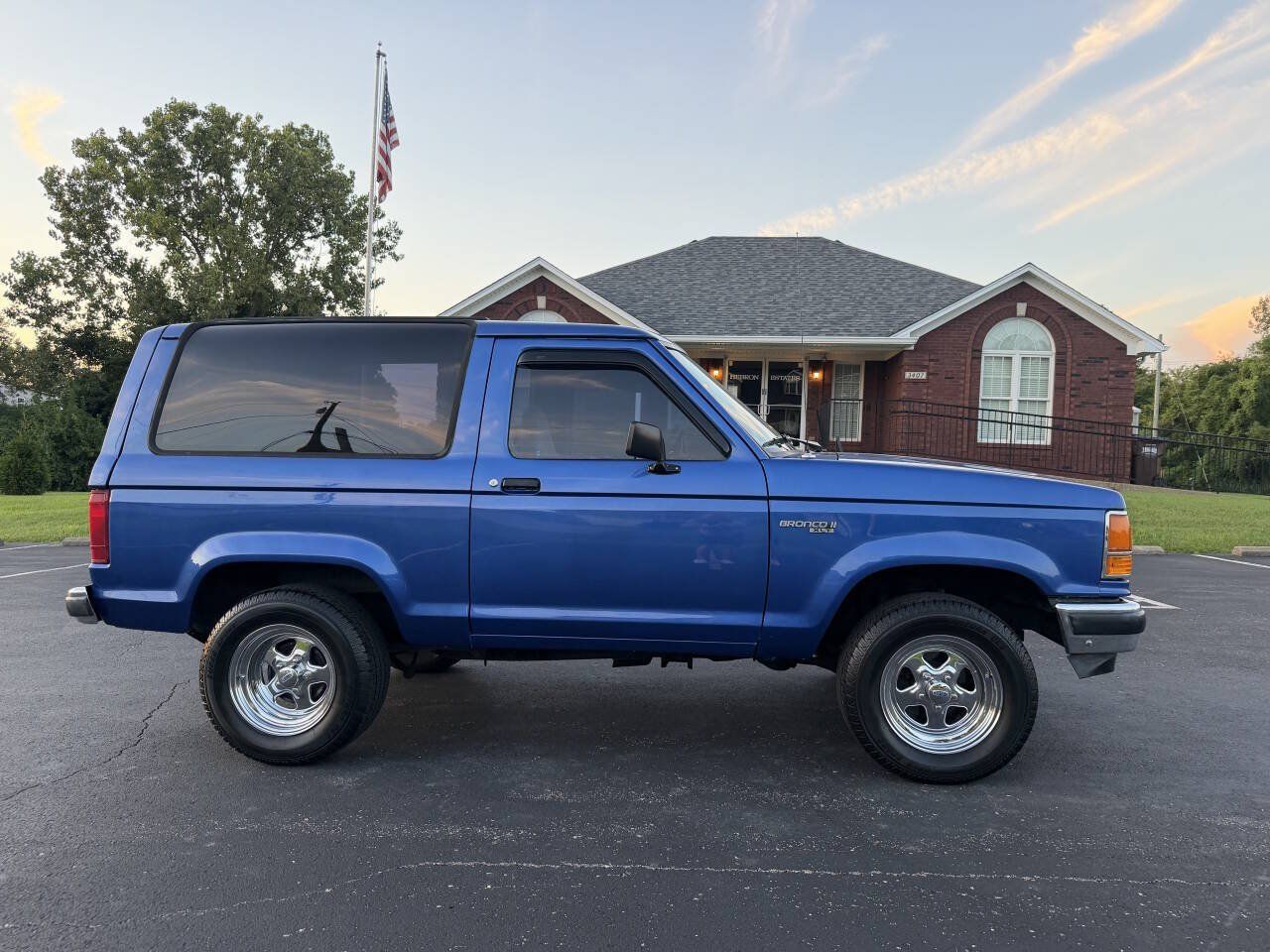 Used 1990 Ford Bronco II 2WD image 7