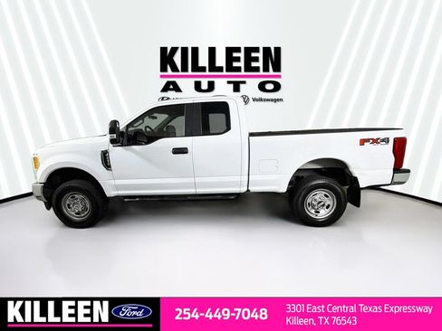 Used 2017 Ford F250 XL w/ Power Equipment Group AWD/4WD image 4