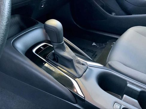 Used 2025 Toyota Corolla LE FWD image 14