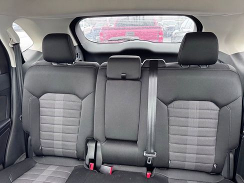 Used 2018 Ford Edge SEL image 10