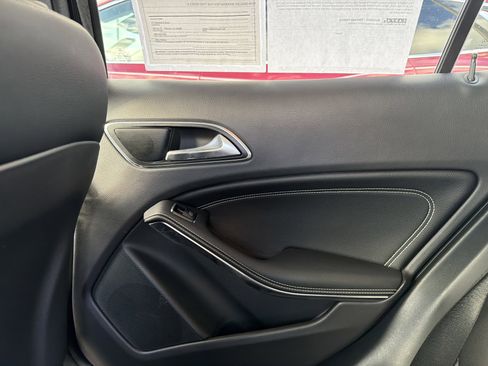 Used 2015 Mercedes-Benz GLA 250 4MATIC image 26