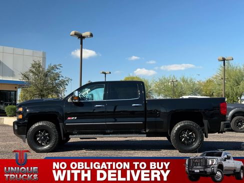 Used 2019 Chevrolet Silverado 3500 LTZ image 9