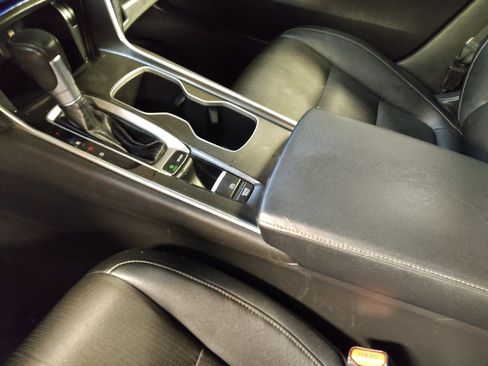 Used 2018 Honda Accord Sport image 26