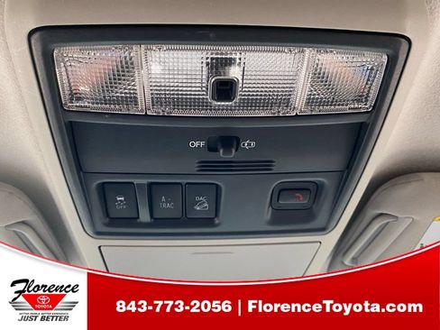 Used 2020 Toyota 4Runner SR5 AWD/4WD image 22