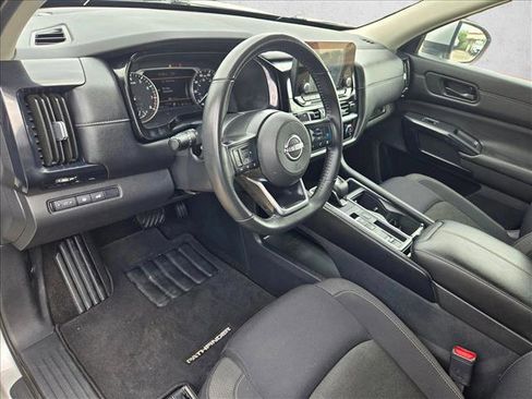 Used 2025 Nissan Pathfinder SV FWD image 14