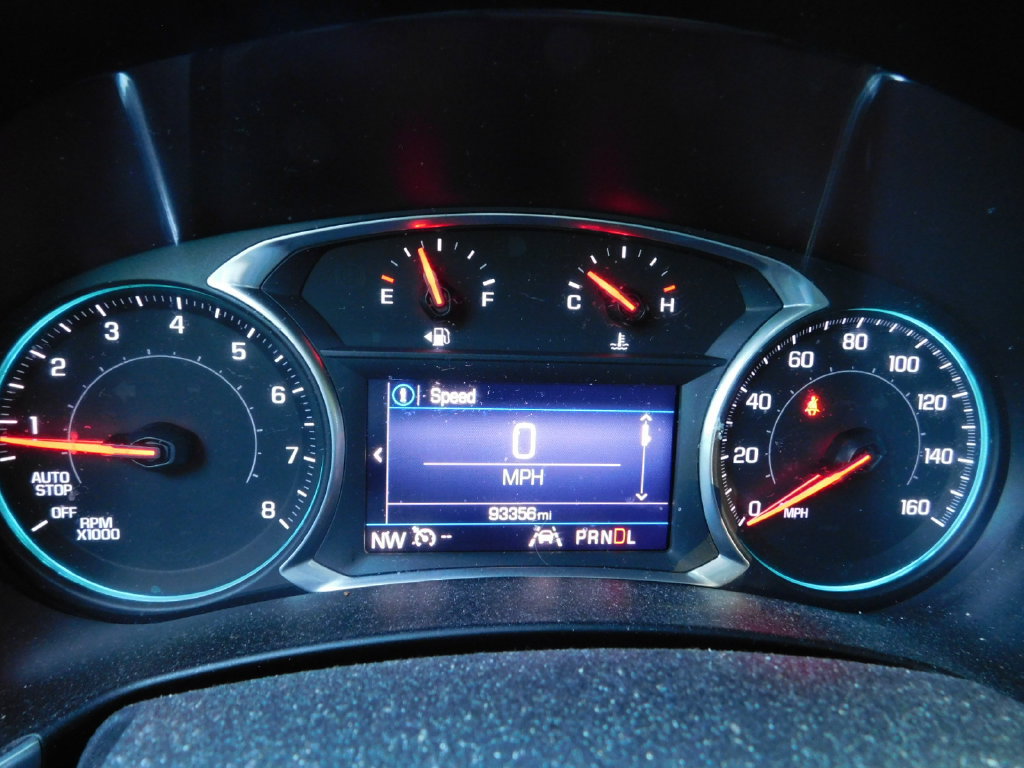 Used 2020 Chevrolet Equinox LT w/ Sport Edition FWD image 12