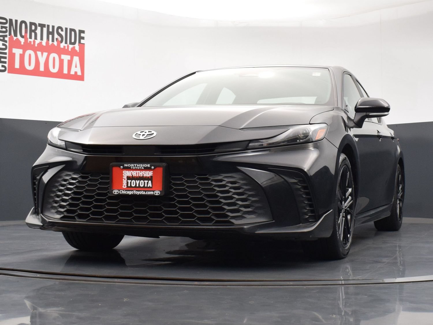 Used 2025 Toyota Camry SE FWD image 30