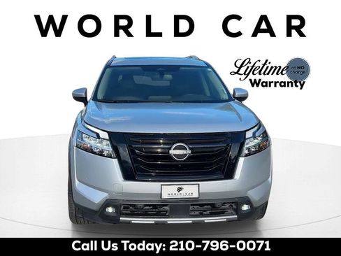 Used 2022 Nissan Pathfinder SL w/ SL Premium Package FWD image 8