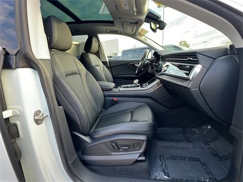 Used 2022 Audi Q8 Premium Plus w/ Premium Plus Package image 30