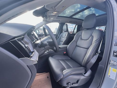 New 2026 Volvo XC90 B6 Ultra w/ Protection Package image 13