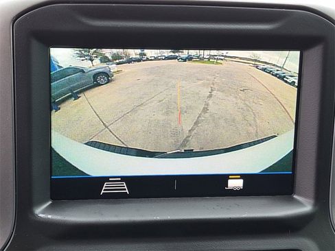 Used 2020 Chevrolet Silverado 2500 Custom w/ Custom Value Package image 17