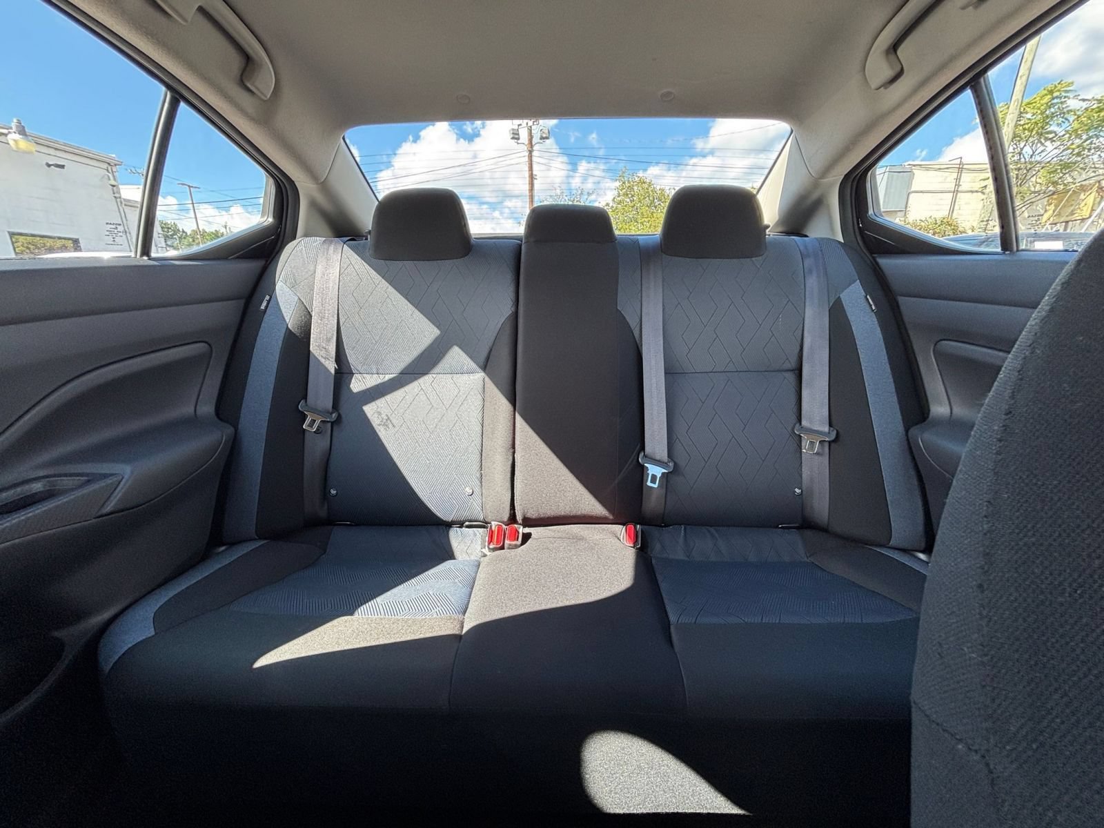 Used 2025 Nissan Versa SV FWD image 35