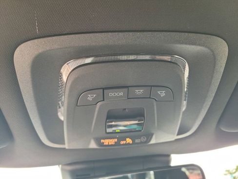 Used 2025 Toyota Crown Signia image 21