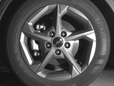 Used 2025 Kia K4 LXS FWD image 12