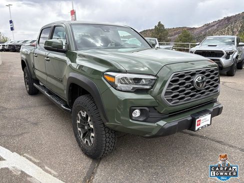 Certified 2022 Toyota Tacoma TRD Off-Road AWD/4WD image 11