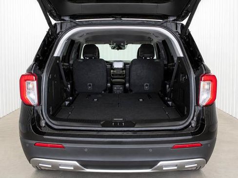 Used 2023 Ford Explorer XLT w/ Equipment Group 202A RWD image 7