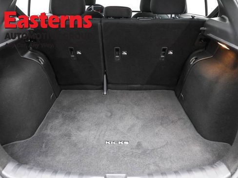 Used 2024 Nissan Kicks SR image 9