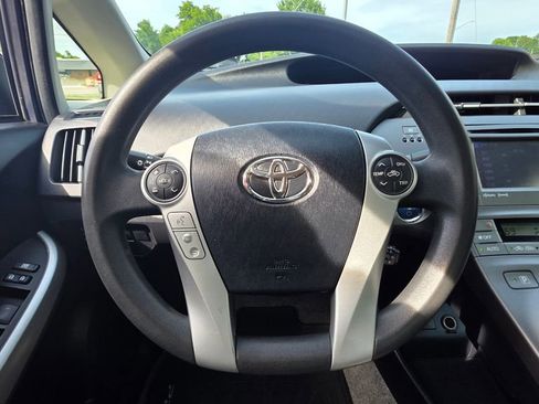 Used 2014 Toyota Prius Three FWD image 11