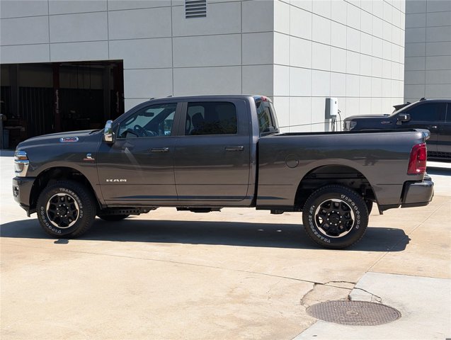 Used 2026 RAM 2500 Laramie AWD/4WD image 11