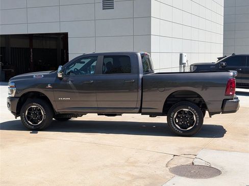 Used 2026 RAM 2500 Laramie AWD/4WD image 11