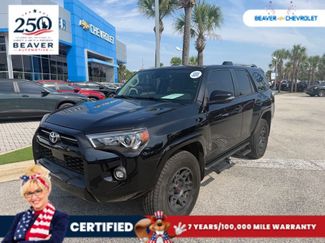 Used 2021 Toyota 4Runner SR5 Premium w/ Moonroof Package AWD/4WD video 1