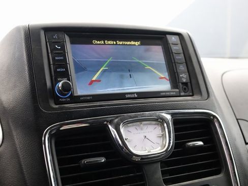 Used 2012 Chrysler Town & Country Touring w/ Entertainment Group #1 image 19
