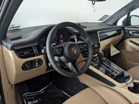 New 2026 Porsche Macan image 29
