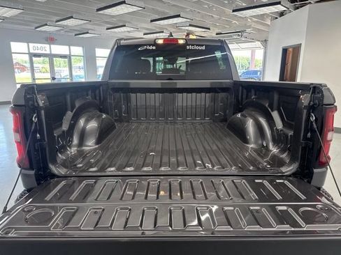 New 2026 RAM 1500 Express AWD/4WD image 8