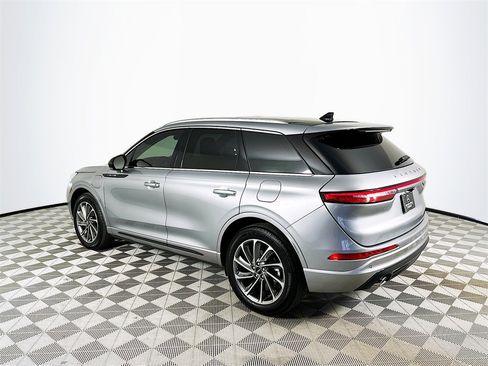 Used 2024 Lincoln Corsair Grand Touring image 5