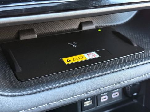 Used 2024 Toyota Highlander Limited image 28