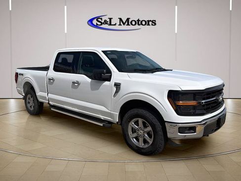 Used 2025 Ford F150 XLT w/ Equipment Group 301A Standard AWD/4WD image 9