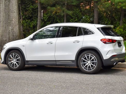 Used 2021 Mercedes-Benz GLA 35 AMG 4MATIC w/ Premium Package image 5