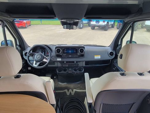 Used 2019 Mercedes-Benz Sprinter 170 image 41