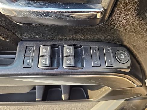 Used 2018 Chevrolet Silverado 1500 LT w/ All Star Edition image 20