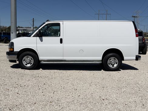 Used 2024 Chevrolet Express 2500 w/ Driver Convenience Package image 2