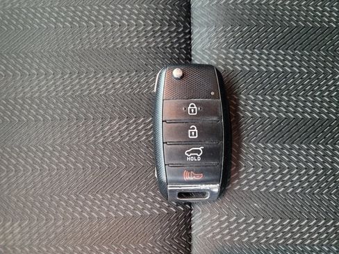 Used 2017 Kia Sportage LX image 32