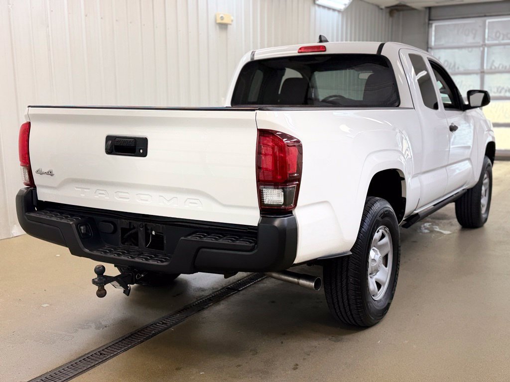 Used 2020 Toyota Tacoma SR AWD/4WD image 6