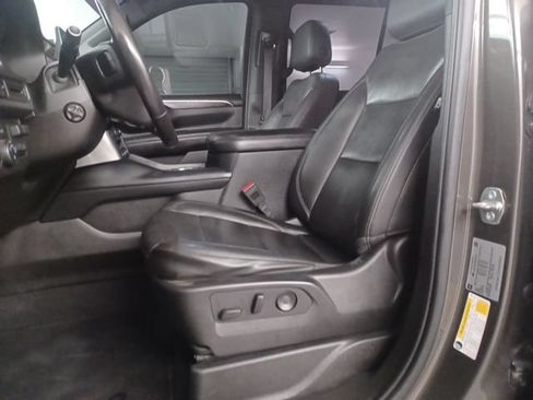 Used 2021 Chevrolet Tahoe LT w/ LT Signature Package RWD image 19