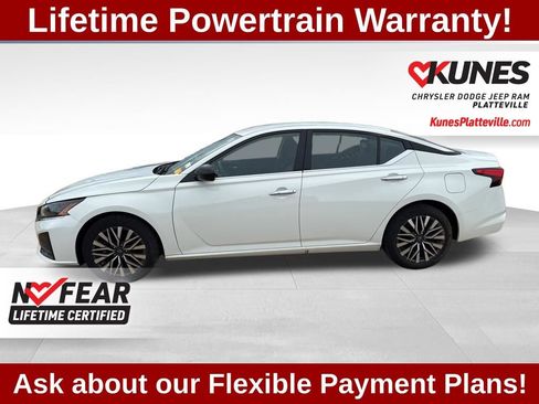 Used 2025 Nissan Altima 2.5 SV FWD image 7