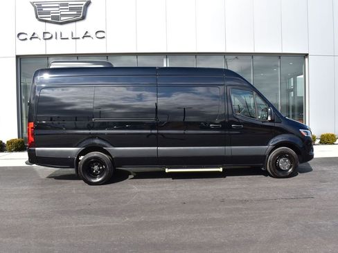 Used 2024 Mercedes-Benz Sprinter 3500 w/ Parking Package image 6