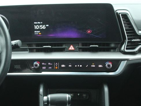 Used 2024 Kia Sportage SX AWD/4WD image 16