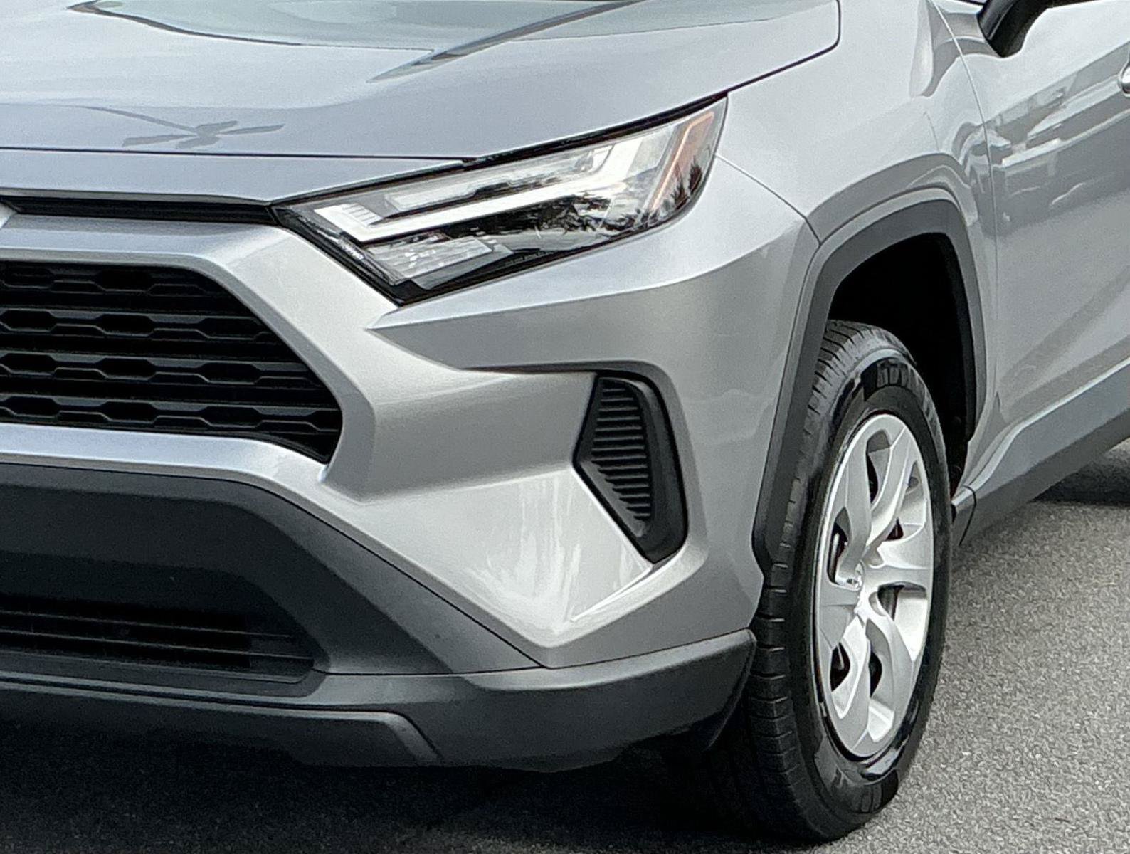 Used 2024 Toyota RAV4 LE FWD image 11