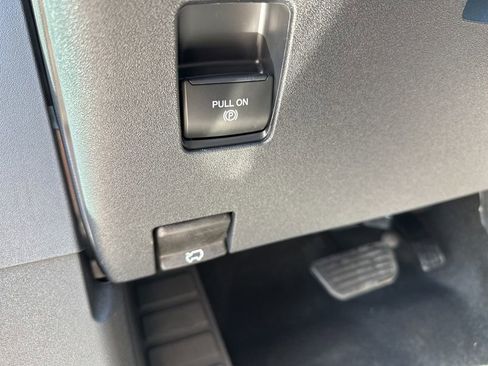 New 2025 Ford Bronco 4-Door image 15